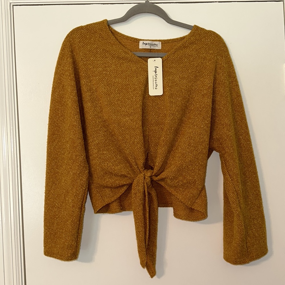 NWT impressions boutique cropped tie sweater M